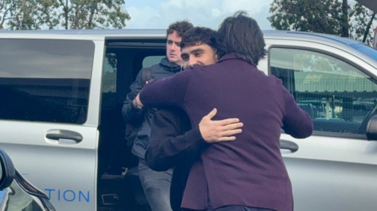 2026世界杯举办地-记者：马赛前锋莫派已经抵达塞维利亚，准备租借加盟